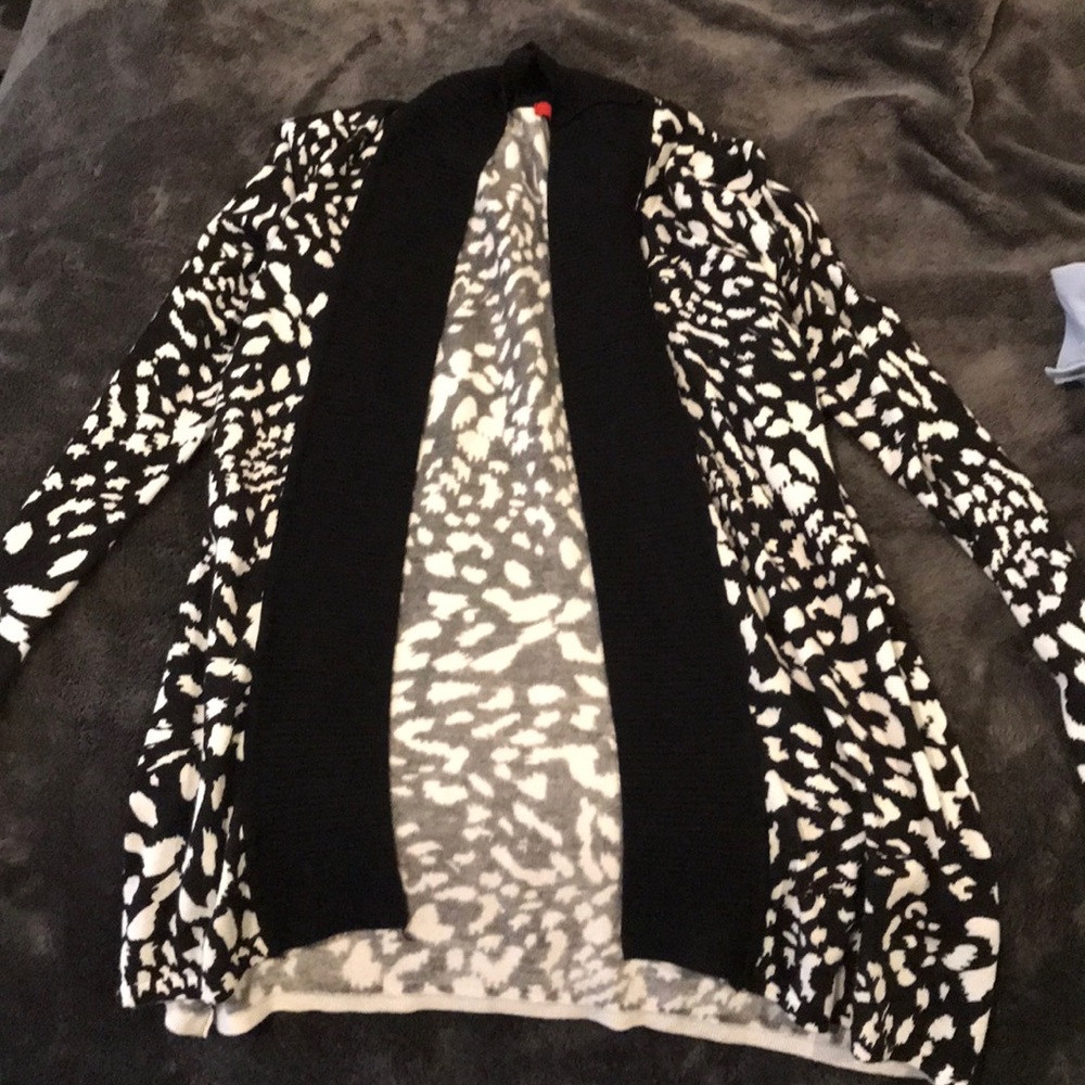 Black and white spotted cardigan, medium
